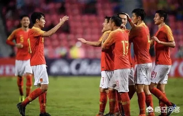 国足官方为38岁郑智庆生，连说三个感谢，发文时间设定为十点，有什么含义吗？对此你怎么看？