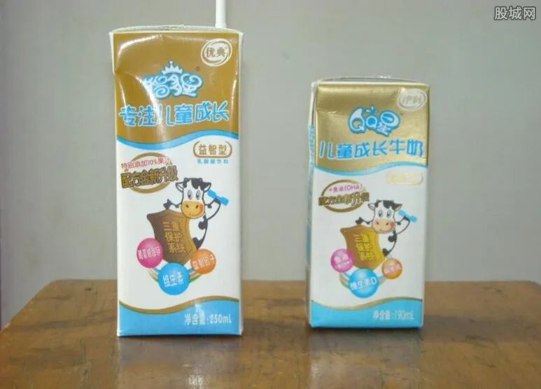 伊利qq星多少钱一箱 不愧是明星儿子标配！