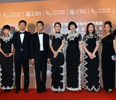 2013嫣然慈善晚宴照片盘点 李亚鹏涉嫌公益敛财被调查