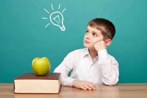 余尝谓读书有三到,谓心到、眼到、口到的意思？