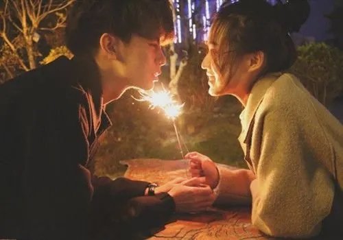 为什么女人越睡越粘人 遇到很粘人的女朋友怎么办