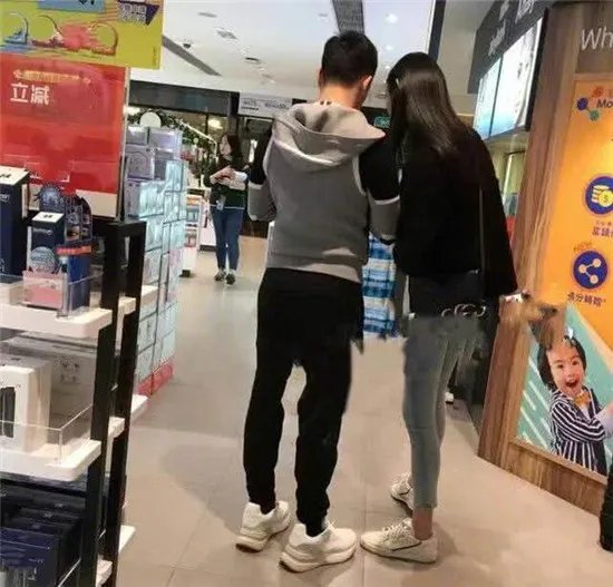 何猷君真实身高 和老婆奚梦瑶两人身高相差多少