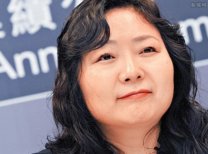 中国最富包租婆 年入百亿的吴亚军为什么要离婚