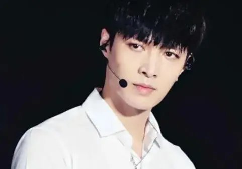 张艺兴给上海捐赠2辆负压救护车，他为疫情还做了哪些贡献呢？