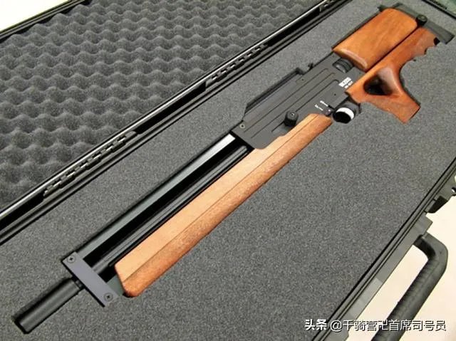 wa2000狙击步枪精度到底是什么水平?停产是否是因为性价比低？