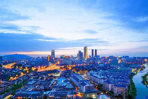 中国十大鬼城城市排名:第二名惨到房价50元一平都无人问津