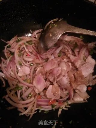 洋葱炒肉