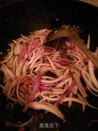 洋葱炒肉