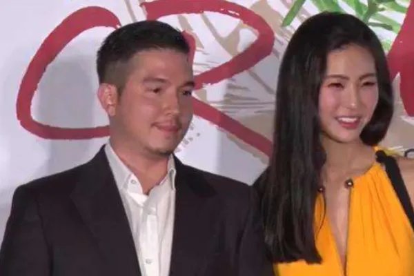 43岁台湾名媛二婚嫁身家百亿鲜肉，女人最值钱的是什么？