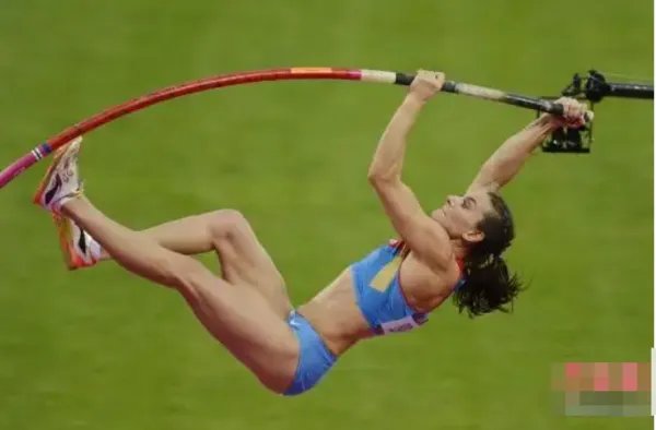 男子撑杆跳世界纪录是多少米