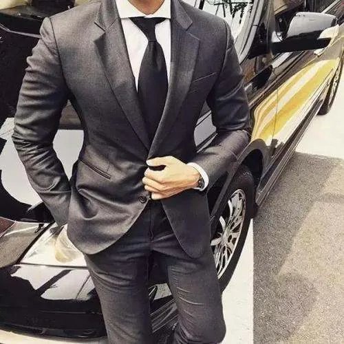 深色正装是什么样的衣服