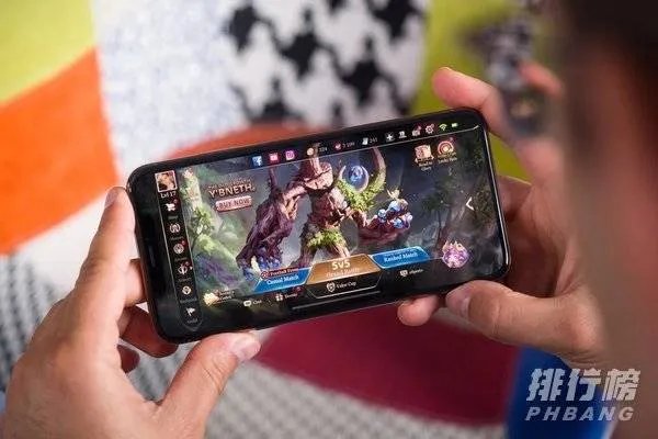 iphone12和iphone8p尺寸对比_iphone12和iphone8p尺寸大小对比