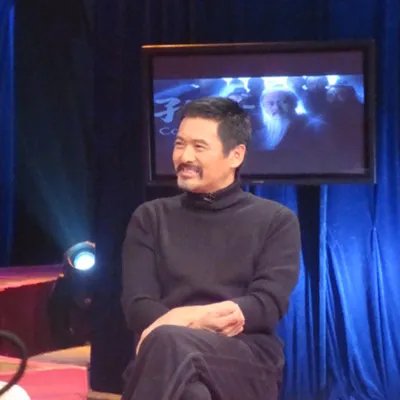 艺术人生周润发与朱军双双下跪 是炒作还是另有真相？