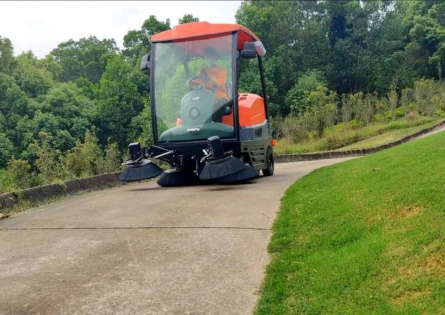 扫地车哪个厂家的好？