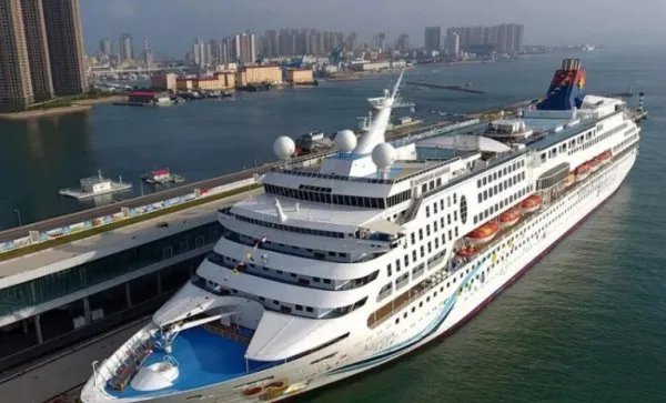 日本钻石公主号上有多少中国人？