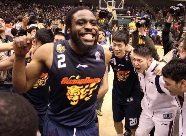 新疆队目前是什么情况？