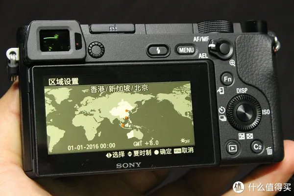 体积小、重量轻、参数强大:SONY 索尼 A6300 APS-C画幅 微单相机
