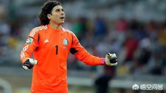 奥乔亚在世界杯赛场上表现惊人，但是为什么豪门俱乐部没有找他？