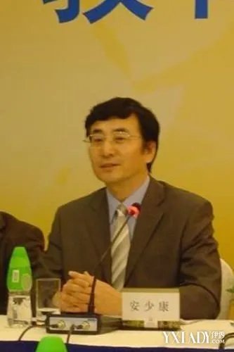 揭秘刘亦菲的妈妈家庭背景两任丈夫神秘背景曝光