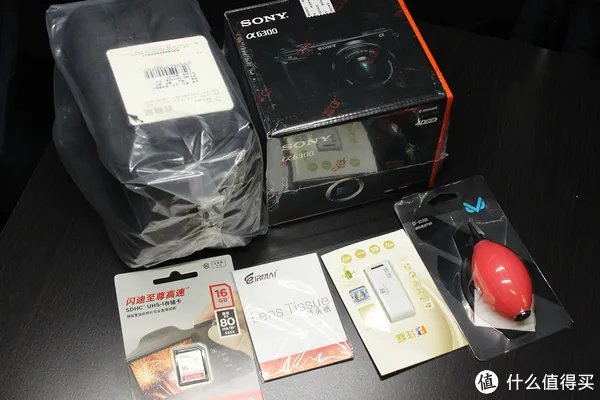 体积小、重量轻、参数强大:SONY 索尼 A6300 APS-C画幅 微单相机