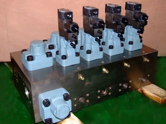 液压阀块
