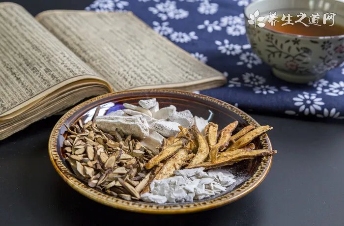 鹩哥可以吃大麦虫吗