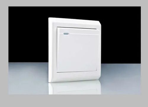 龙胜开关和公牛哪个好 龙胜开关和公牛怎么样