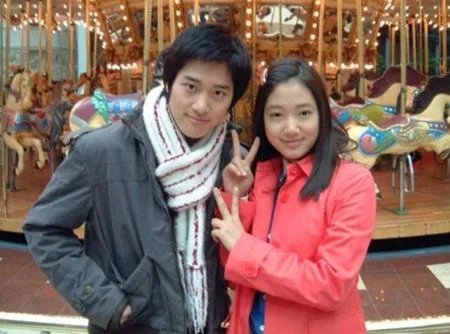 朴信惠尹恩惠整容了吗 揭秘前后对比图