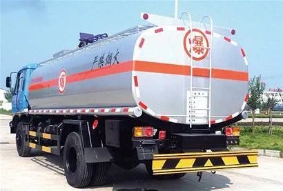 浙江温岭油罐车突发爆炸，汽车被炸飞4层楼高，怎么回事？