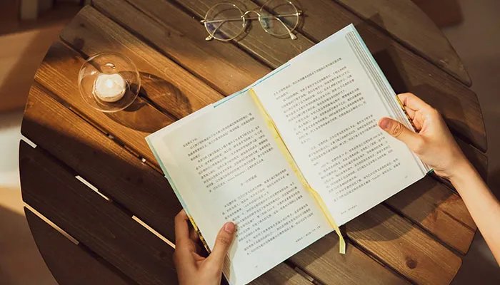 书到用时方恨少的下一句是什么 书到用时方恨少的下一句是啥