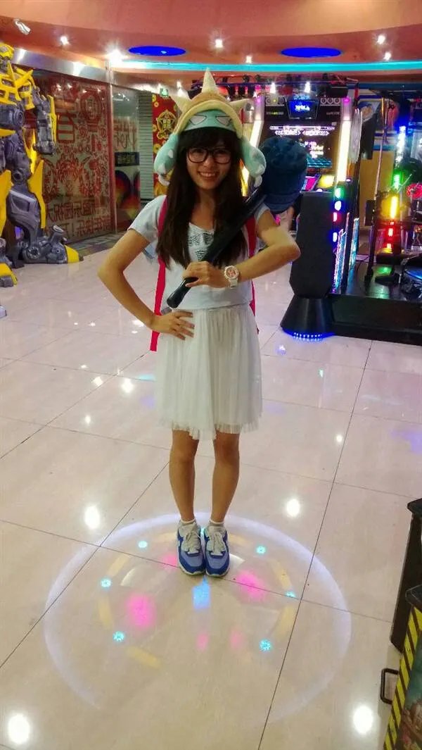 lol解说冬阳照片