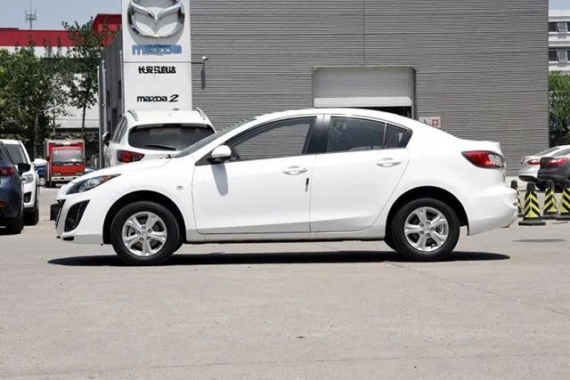 马自达星驰两厢怎么样