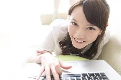 女性体毛多怎么回事 两个原因导致女性体毛多