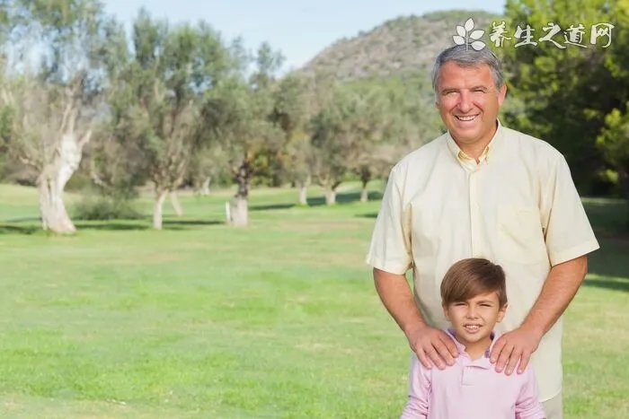 落枕了3分钟拯救你脖子,几招让你快速恢复(生活必备技能)