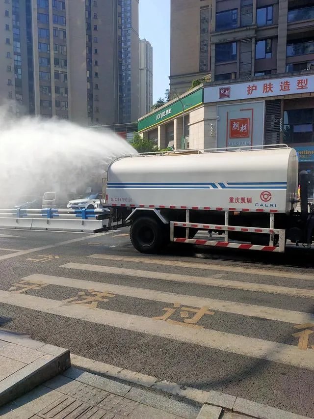 重庆高温预警预计气温达到四十℃以上，重庆的崽儿们感受到了吗？