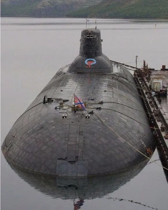 核潜艇的图片
