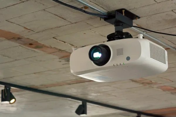 投影仪无信号应该如何解决？