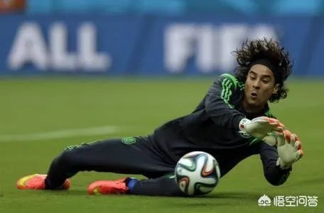 奥乔亚在世界杯赛场上表现惊人，但是为什么豪门俱乐部没有找他？