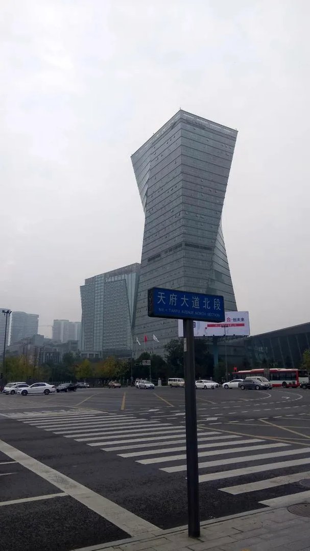 成都是不是国家中心城市？