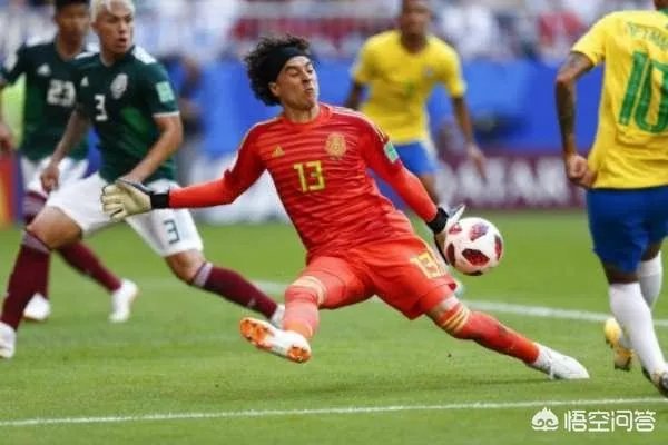 奥乔亚在世界杯赛场上表现惊人，但是为什么豪门俱乐部没有找他？