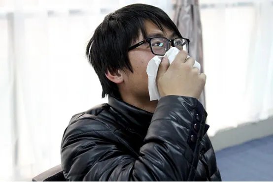 打喷嚏的原因有哪些
