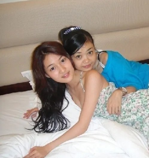 郭美美车震照片疑似曝光 揭秘她与干爹的关系