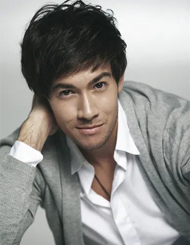 鬼鬼吴映洁男友纪亚文曝光 鬼鬼吴映洁微博公开恋情