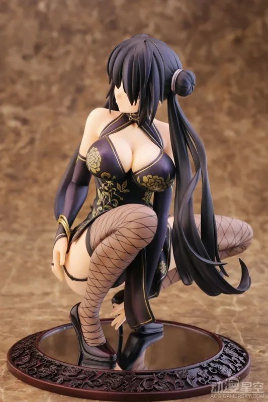 吊带袜旗袍秀身姿 冬月茉莉手办的邪恶玩法