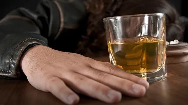 酒后十二小时能打新冠疫苗么，酒后几个小时能打疫苗