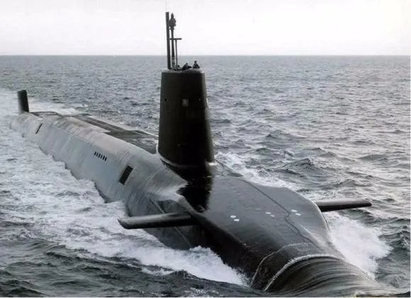 核潜艇的图片