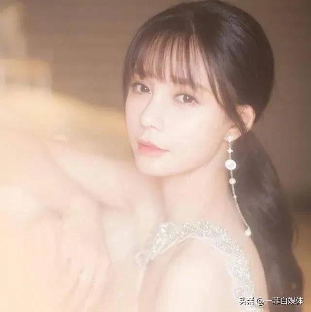 如何评价沈梦辰15年前参加模特选秀的照片？