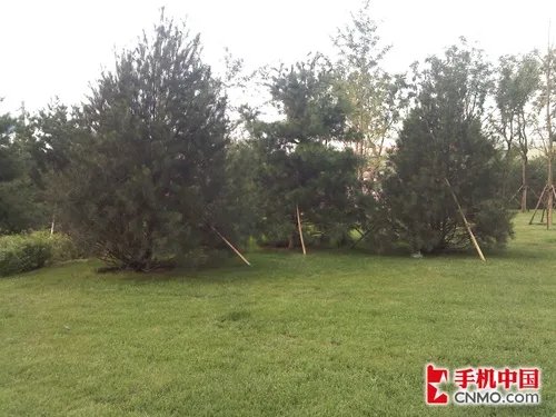 时尚Android智能机 摩托罗拉XT531评测