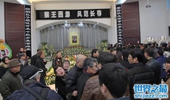 六小龄童去世了吗，章金莱(本名)没死还报警了 