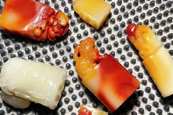 寿山石的价格一般多少钱 寿山石是玉石吗